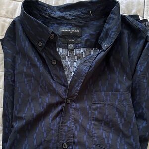 Banana Republic Dark Patterned Slim Fit Shirt